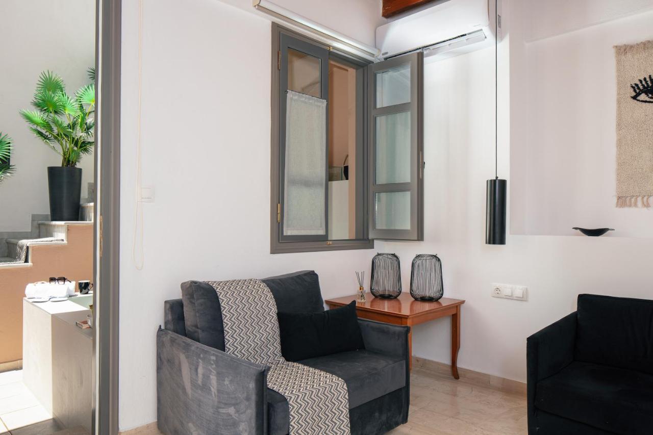 Gateway Suites 罗希姆诺 外观 照片