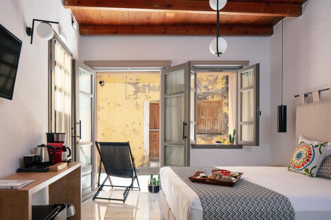 Gateway Suites 罗希姆诺 外观 照片