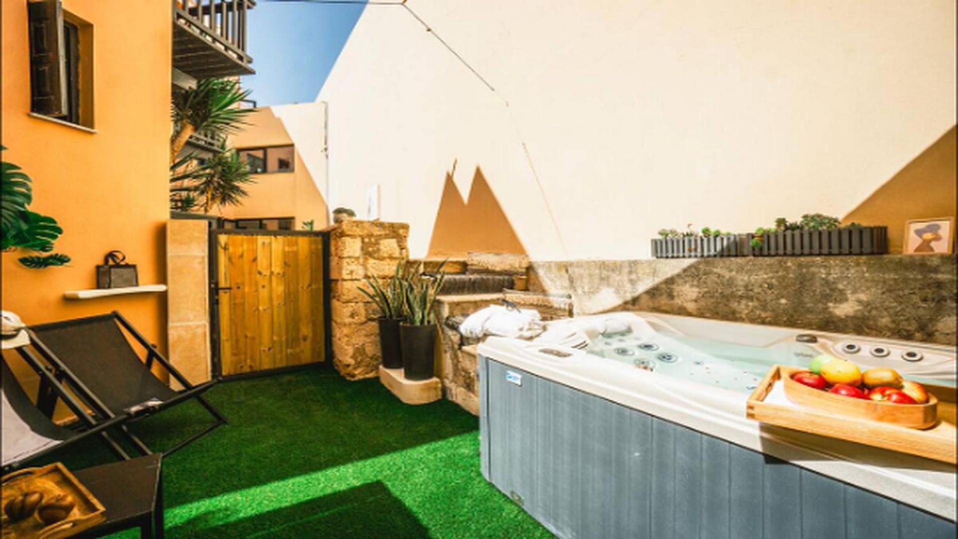 Gateway Suites 罗希姆诺 外观 照片
