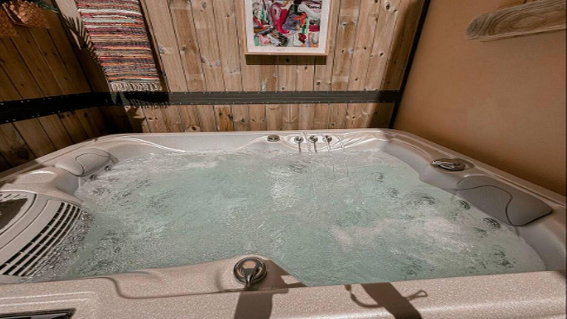 Gateway Suites 罗希姆诺 外观 照片